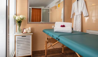 Imagine pentru Grand Hotel Brasov 4* valabile pentru Revelion 2026