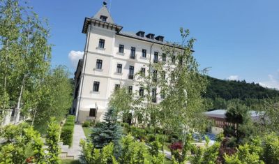 Imagine pentru Hotel Carolin 4* valabile pentru Revelion 2026