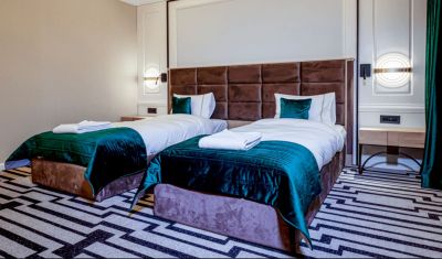 Imagine pentru Hotel Carolin 4* valabile pentru Revelion 2026
