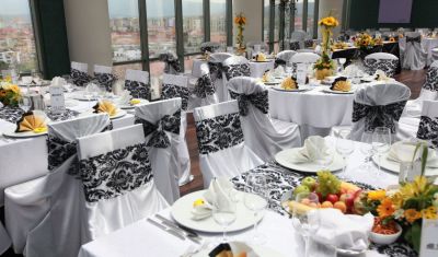 Imagine pentru Hotel Golden Tulip Ana Tower 4* valabile pentru Revelion 2026