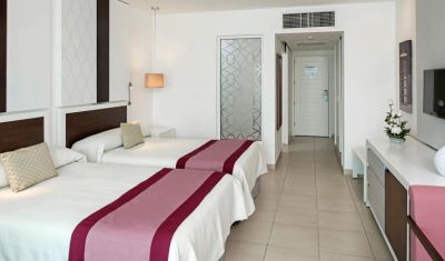 Imagine pentru Hotel Iberostar Bella Vista 5* valabile pentru Revelion 2026