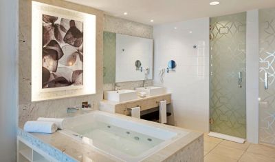Imagine pentru Hotel Iberostar Bella Vista 5* valabile pentru Revelion 2026