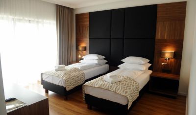 Imagine pentru Hotel Mirage Resort 4* valabile pentru Revelion 2026