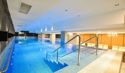Imagine pentru Hotel Mirage Resort 4* valabile pentru Revelion 2026