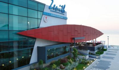 Imagine pentru Hotel Zenith Conference & Spa 4* valabile pentru Revelion 2026