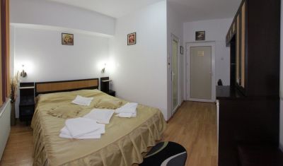 Imagine pentru Vila Select 3* valabile pentru Revelion 2026