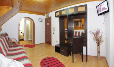 Imagine pentru Vila Select 3* valabile pentru Revelion 2026