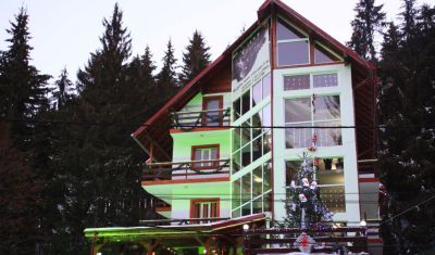 Imagine pentru Vila Select 3* valabile pentru Revelion 2026