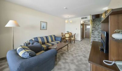 Imagine pentru Hotel HVD Riviera Beach 5*  valabile pentru Rusalii 