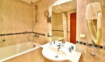 Imagine pentru Hotel Laguna Beach 4*  valabile pentru Rusalii 