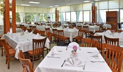 Imagine pentru Hotel Laguna Beach 4*  valabile pentru Rusalii 