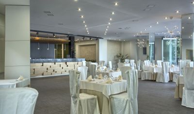 Imagine pentru Hotel Luna 4* valabile pentru Rusalii 