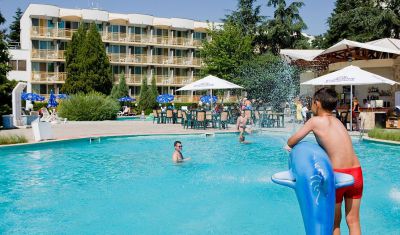 Imagine pentru Hotel Malibu 4*  valabile pentru Rusalii 