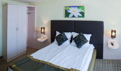 Imagine pentru Hotel Slavuna 3*  valabile pentru Rusalii 