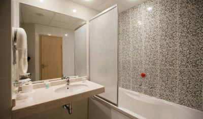 Imagine pentru Hotel Slavuna 3*  valabile pentru Rusalii 