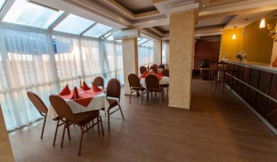 Imagine pentru Hotel Termal  3* valabile pentru Rusalii 2021
