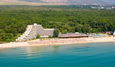 Imagine pentru Hotel Gergana 4*  valabile pentru Rusalii 2022