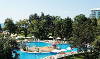 Imagine pentru Hotel Lebed 4*  valabile pentru Rusalii 2022