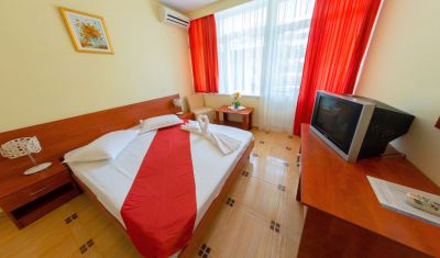 Imagine pentru Hotel Callatis 2* valabile pentru Rusalii 2023
