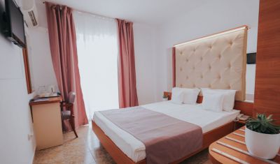 Imagine pentru Hotel Modern 4*  valabile pentru Rusalii 2023