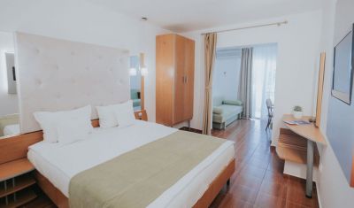 Imagine pentru Hotel Modern 4*  valabile pentru Rusalii 2023