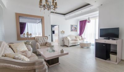 Imagine pentru Hotel Phoenicia Luxury 4* valabile pentru Rusalii 2023