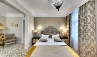 Imagine pentru Hotel Versay 4* valabile pentru Rusalii 2023