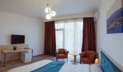 Imagine pentru Q Hotel 3*  valabile pentru Rusalii 2023