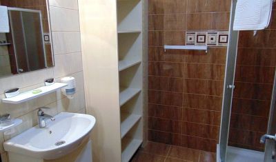Imagine pentru Hotel Leon Beach Resort 3* valabile pentru Rusalii 2025
