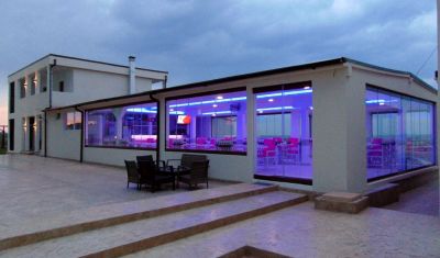 Imagine pentru Hotel Leon Beach Resort 3* valabile pentru Rusalii 2025