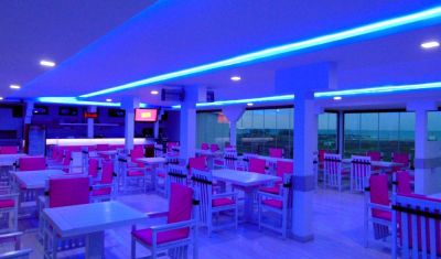 Imagine pentru Hotel Leon Beach Resort 3* valabile pentru Rusalii 2025