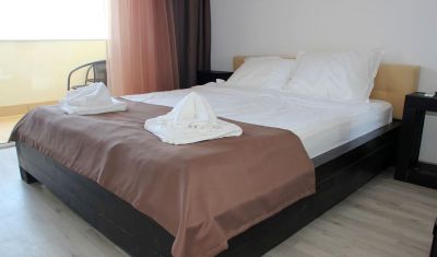 Imagine pentru Hotel Leon Beach Resort 3* valabile pentru Rusalii 2025