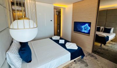 Imagine pentru Hotel Oltenia Steaua de Mare 4* - Olimp Resort valabile pentru Rusalii 2025