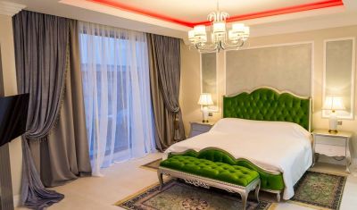 Imagine pentru Hotel Phoenicia Royal 5* valabile pentru Rusalii 2025
