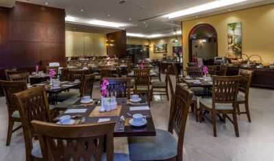 Imagine pentru First Central Hotel Suites 4* valabile pentru Sezon 