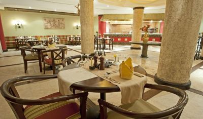 Imagine pentru Hotel Hilton Hurghada Plaza 5* valabile pentru Sezon 