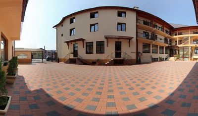 Oferta pentru Revelion 2024 Hotel Stefani 4* - Demipensiune