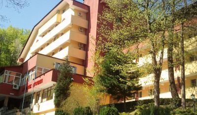 Oferta pentru Balneo 2024 Hotel Livadia 3* - Mic Dejun/Pensiune Completa