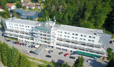 Oferta pentru Balneo 2024 Grand Hotel Balvanyos 4* - Mic Dejun/Mic Dejun + Fisa Cont