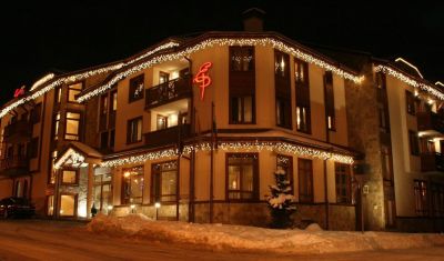 Oferta pentru Revelion 2024 Hotel Evelina Palace 4* - Mic Dejun/Demipensiune