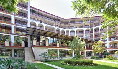 Oferta pentru Litoral 2024 Hotel Estreya Palace & Residence 4* - Mic Dejun/Demipensiune/All Inclusive