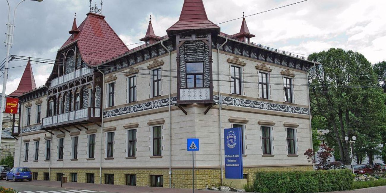 Oferta pentru Balneo 2025 Hotel Carol 4* - Mic Dejun/Mic Dejun + Fisa Cont