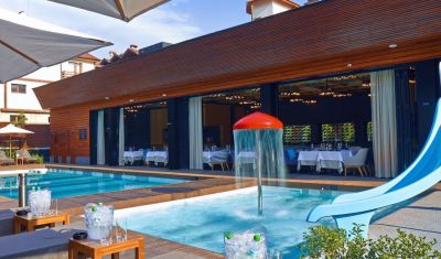 Imagine pentru Aparthotel Lucky Bansko 5* valabile pentru Munte 2025