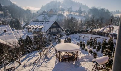 Imagine pentru Complex La Valtoare 3* valabile pentru Revelion 2025