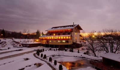 Imagine pentru Complex Pastravaria Albota 4*   valabile pentru Revelion 2025