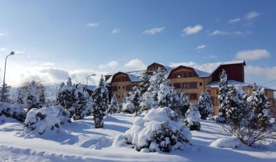 Imagine pentru Grand Hotel Perla Ciucasului 3* valabile pentru Revelion 2025
